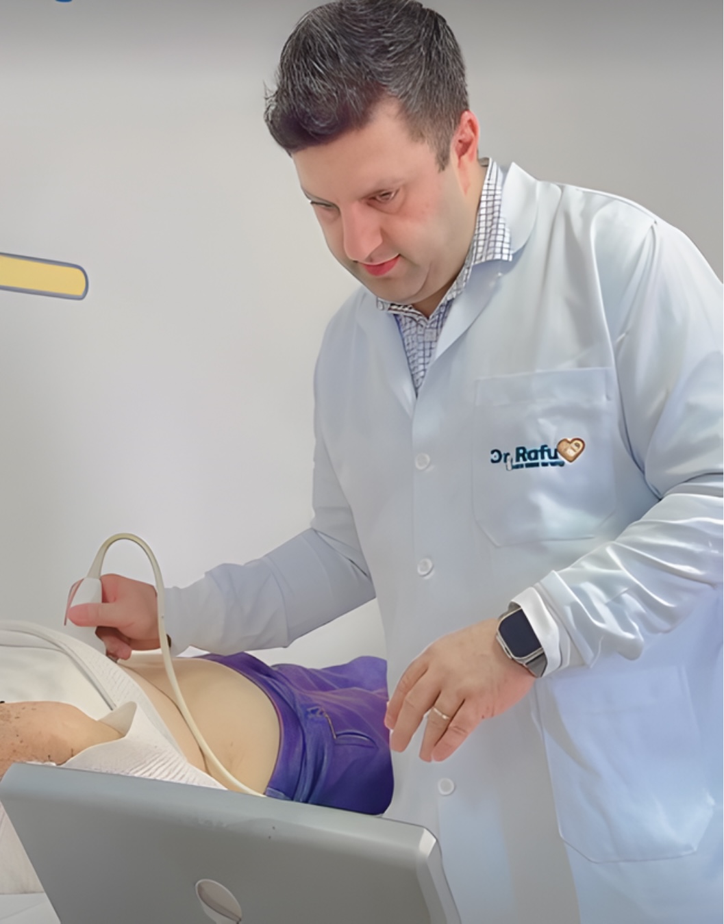 Dr. Rafu Jr atendendo paciente